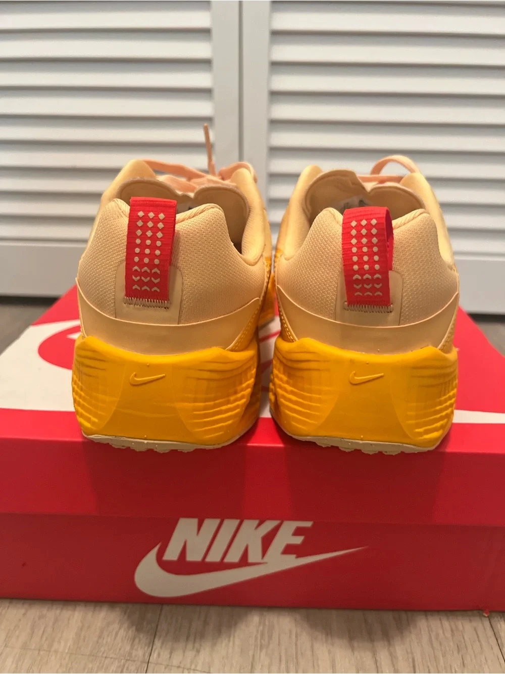 Nike kids unisex Yellow and Beige Chunky Sneakers with Red Accents